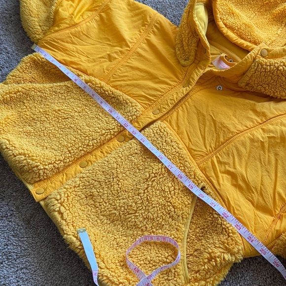 FP Movement Free People Adventure Awaits Sherpa Fleece Jacket Bright Yellow - Picture 11 of 12